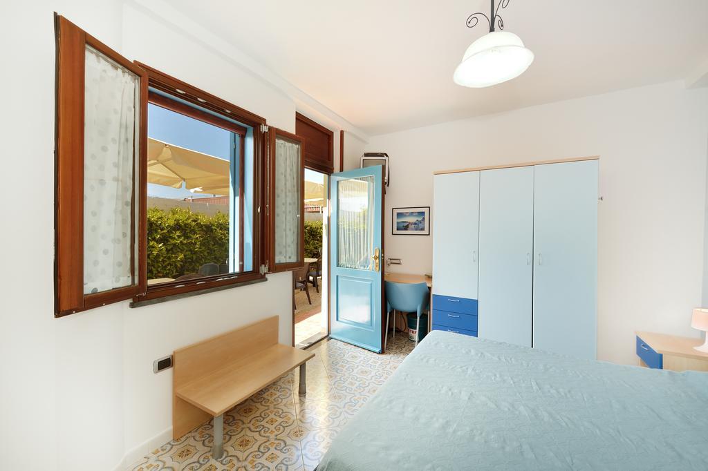 La Capannina Bed and Breakfast Procida Værelse billede