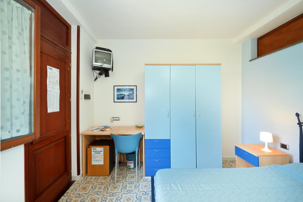 La Capannina Bed and Breakfast Procida Værelse billede