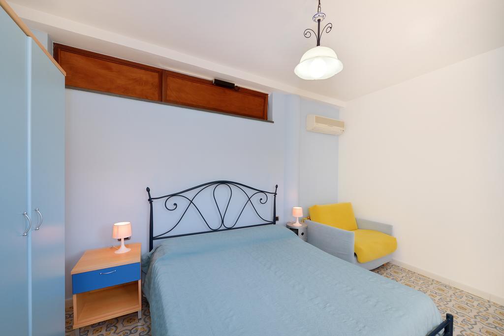 La Capannina Bed and Breakfast Procida Værelse billede